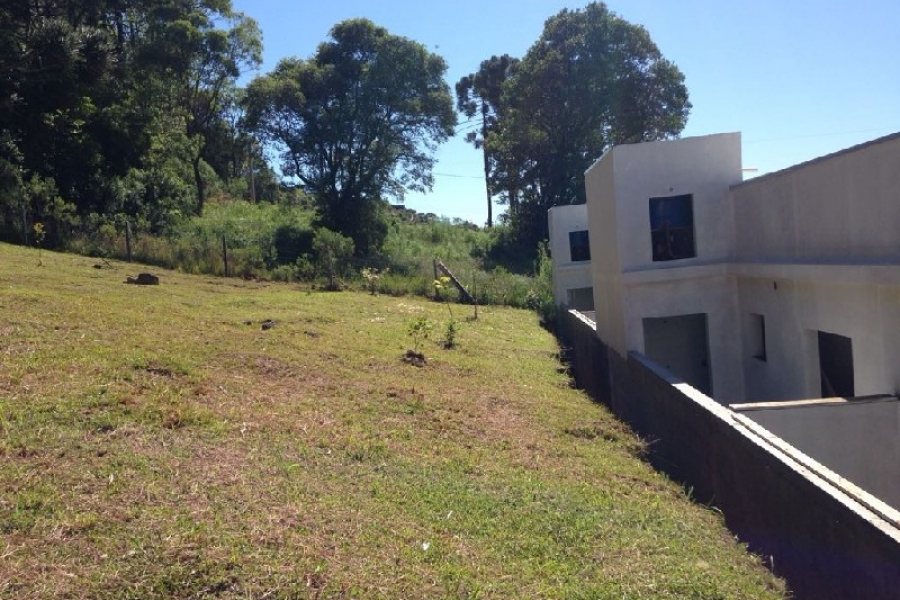 Terreno com 680m², no bairro Santa Catarina em Caxias do Sul para Comprar