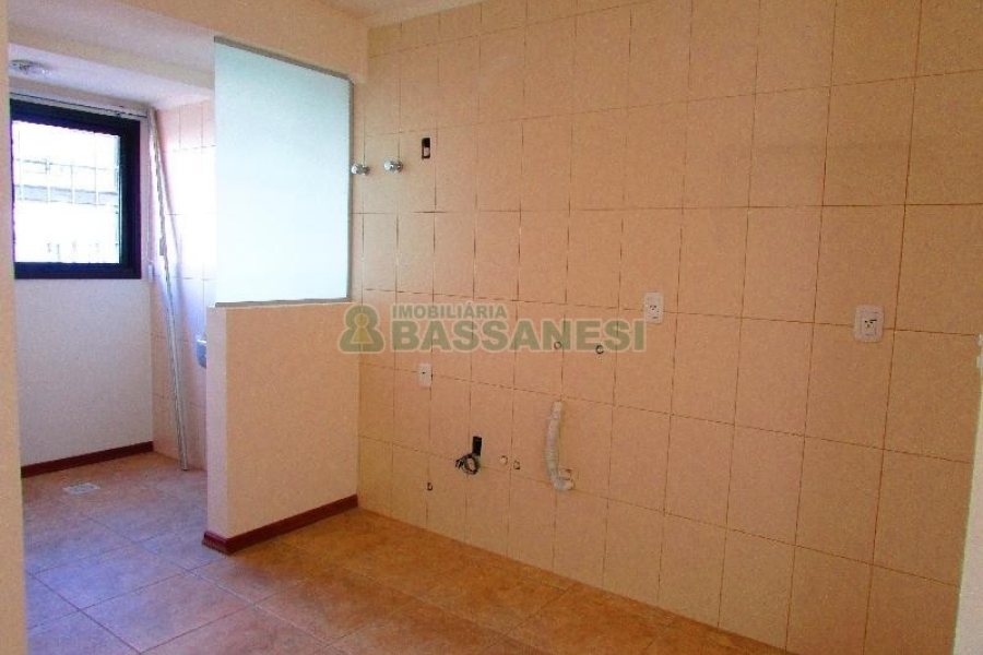Apartamento com 76m², 2 dormitórios, 2 vagas, no bairro Centro em Caxias do Sul para Comprar