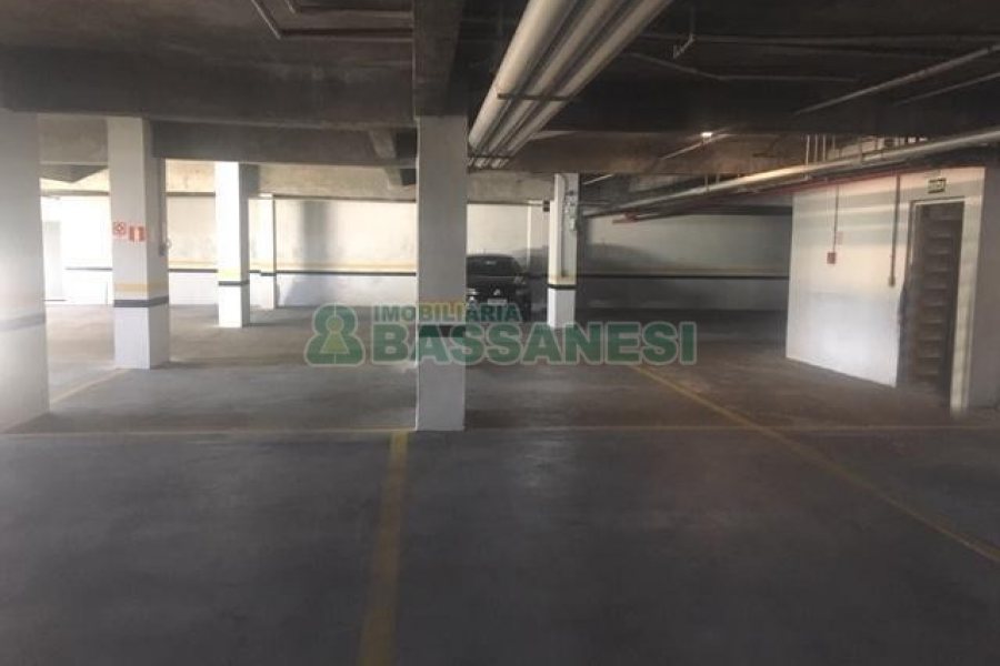 Sala com 120m², 2 vagas, no bairro Madureira em Caxias do Sul para Comprar