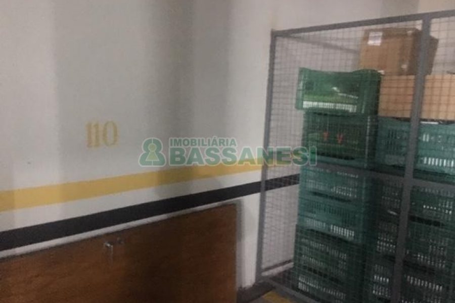 Sala com 120m², 2 vagas, no bairro Madureira em Caxias do Sul para Comprar