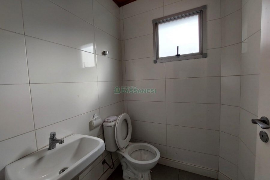 Sala com 208m², no bairro Centro em Caxias do Sul para Alugar