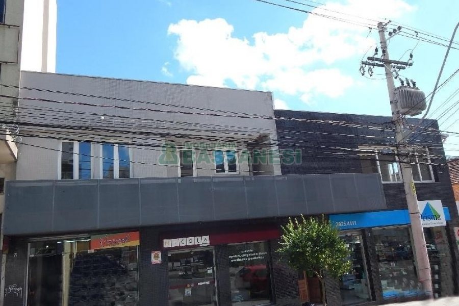 Sala com 208m², no bairro Centro em Caxias do Sul para Alugar