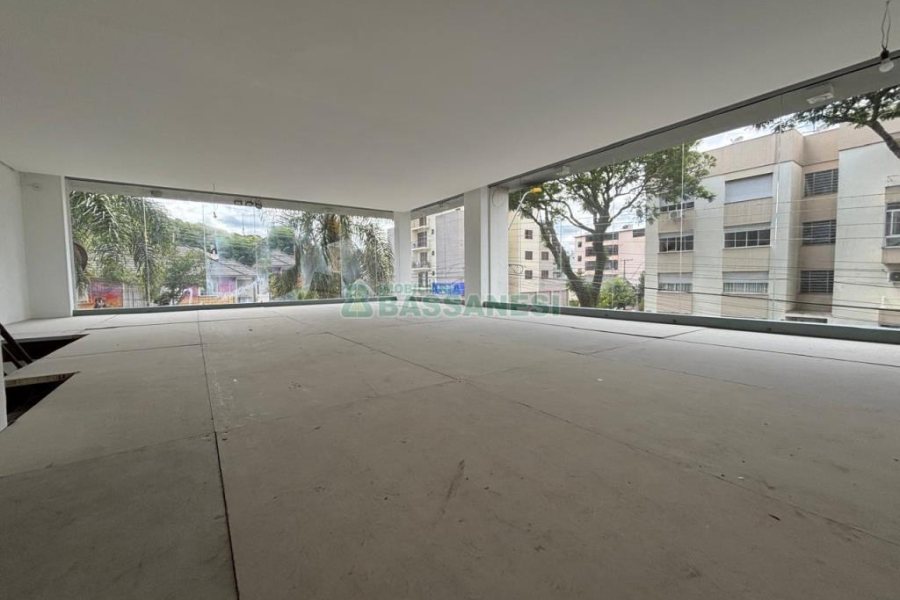 Loja com 143m², 1 vaga, no bairro Centro em Caxias do Sul para Alugar