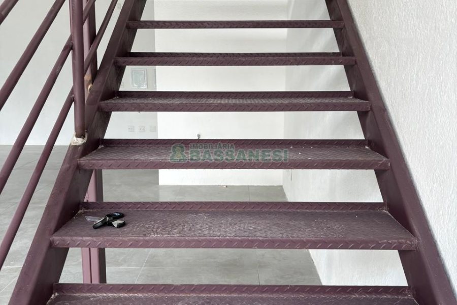 Loja com 143m², 1 vaga, no bairro Centro em Caxias do Sul para Alugar