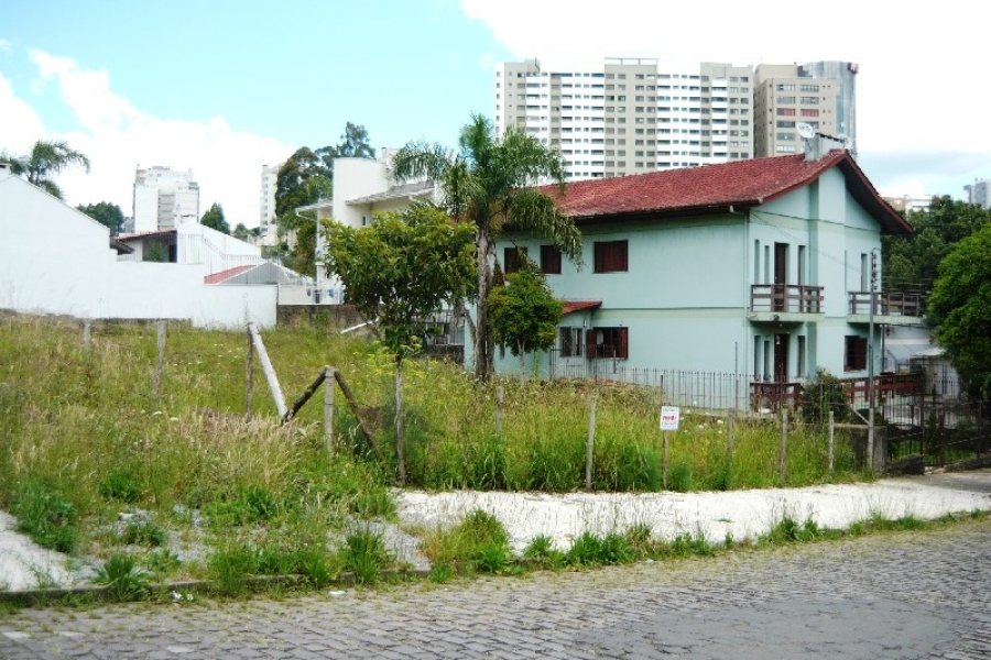 Terreno, no bairro Cinqüentenário em Caxias do Sul para Comprar
