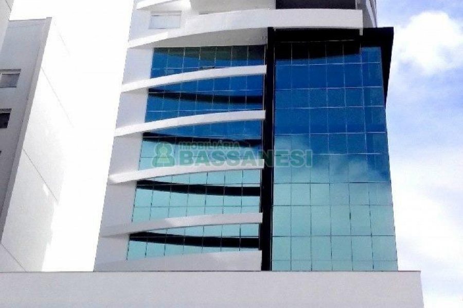 Apto Mobiliado com 46m², 1 dormitório, 1 vaga, no bairro Lourdes em Caxias do Sul para Alugar