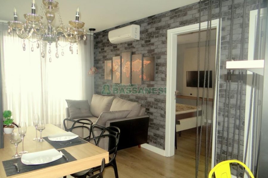 Apto Mobiliado com 46m², 1 dormitório, 1 vaga, no bairro Lourdes em Caxias do Sul para Alugar