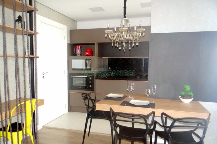 Apto Mobiliado com 46m², 1 dormitório, 1 vaga, no bairro Lourdes em Caxias do Sul para Alugar