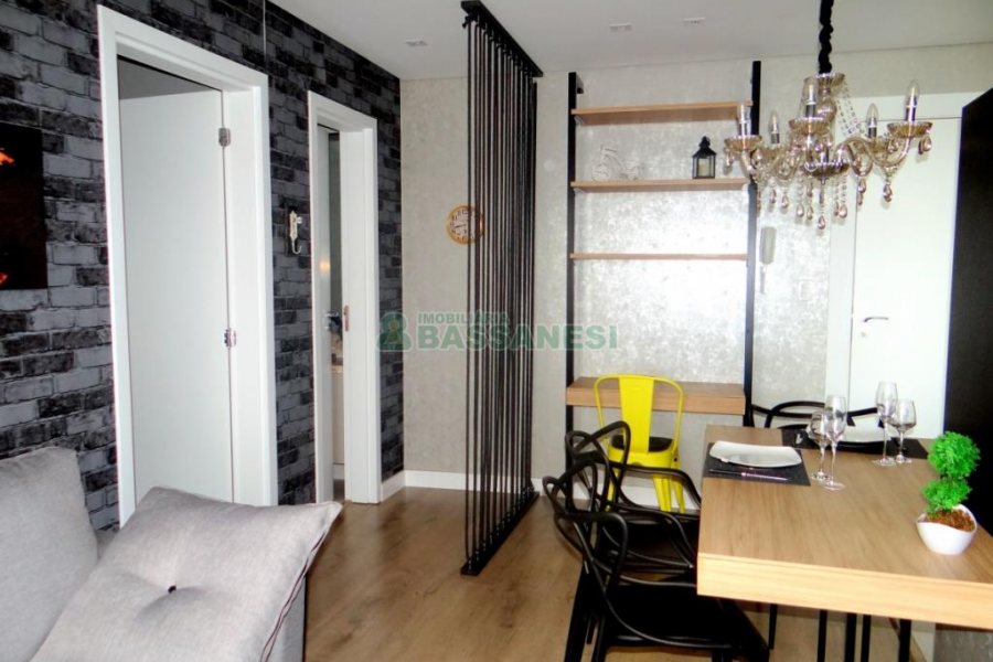 Apto Mobiliado com 46m², 1 dormitório, 1 vaga, no bairro Lourdes em Caxias do Sul para Alugar