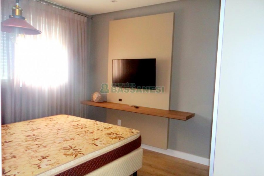 Apto Mobiliado com 46m², 1 dormitório, 1 vaga, no bairro Lourdes em Caxias do Sul para Alugar