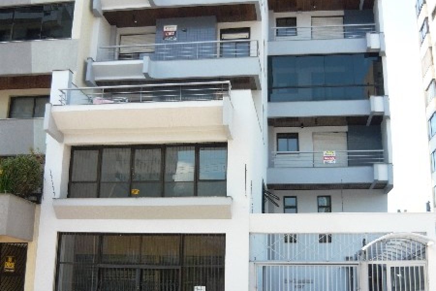 Loja com 570m², 1 vaga, no bairro Centro em Caxias do Sul para Comprar