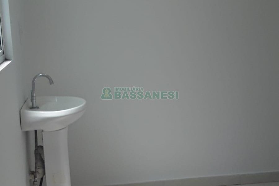 Sala com 42m², no bairro Centro em Caxias do Sul para Comprar