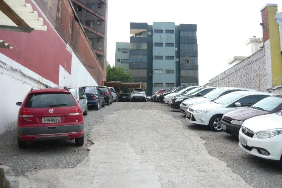 Terreno, no bairro Centro em Caxias do Sul para Comprar