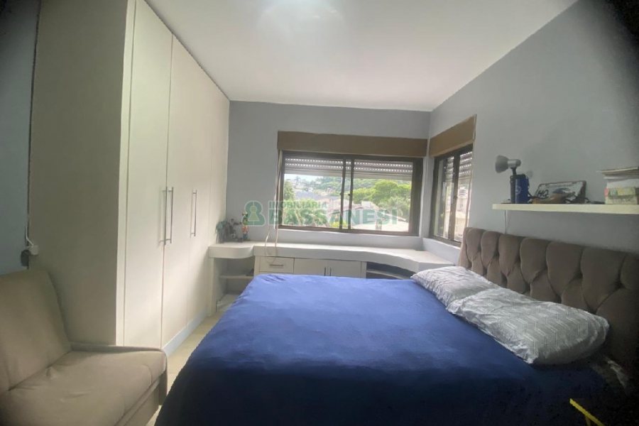 Apto Mobiliado com 135m², 2 dormitórios, 2 vagas, no bairro Colina Sorriso em Caxias do Sul para Comprar