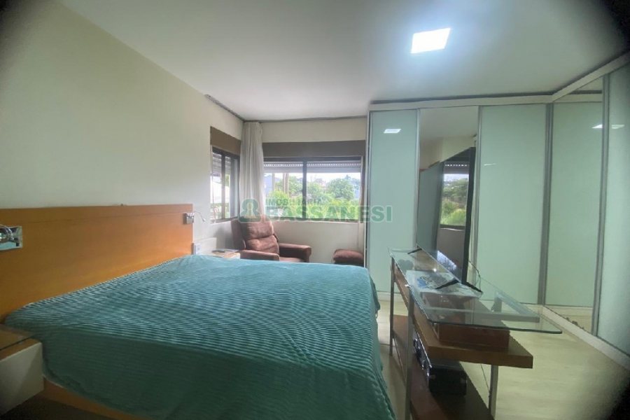 Apto Mobiliado com 135m², 2 dormitórios, 2 vagas, no bairro Colina Sorriso em Caxias do Sul para Comprar