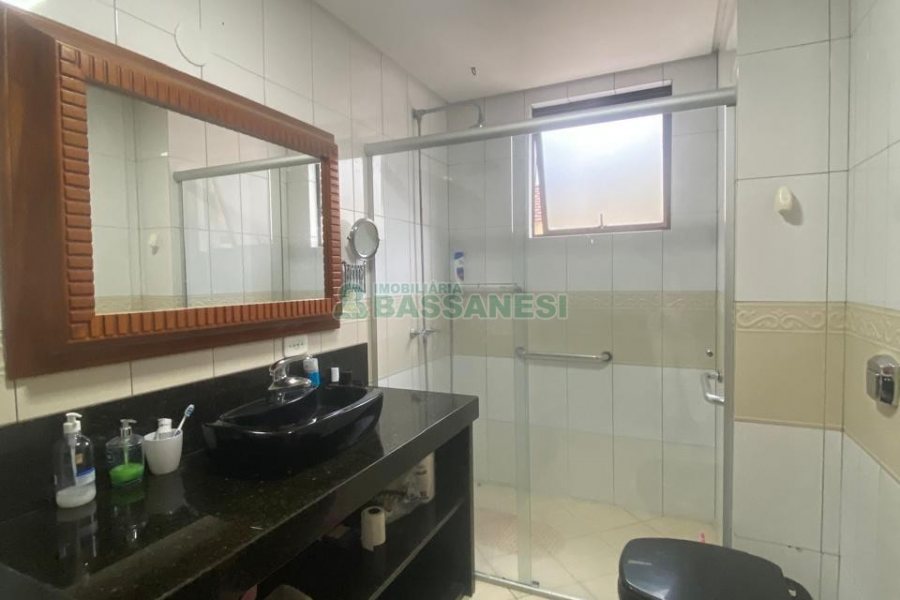 Apto Mobiliado com 135m², 2 dormitórios, 2 vagas, no bairro Colina Sorriso em Caxias do Sul para Comprar