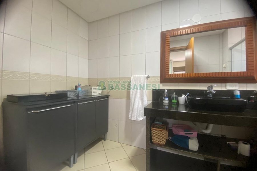 Apto Mobiliado com 135m², 2 dormitórios, 2 vagas, no bairro Colina Sorriso em Caxias do Sul para Comprar