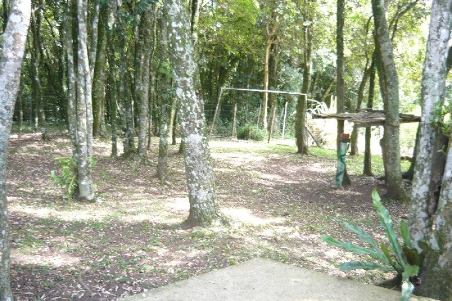 Chácara com 100m², 2 dormitórios, 1 vaga, no bairro Nossa Senhora da Saúde em Caxias do Sul para Comprar