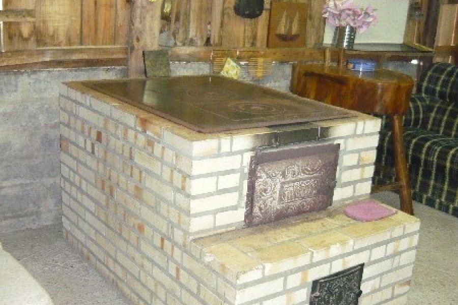 Chácara com 100m², 2 dormitórios, 1 vaga, no bairro Nossa Senhora da Saúde em Caxias do Sul para Comprar