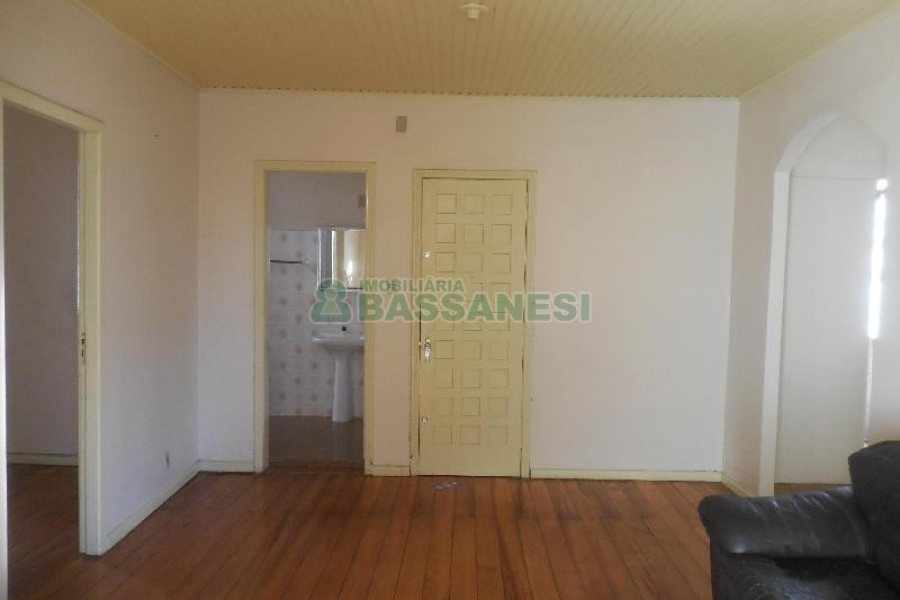 Apartamento com 60m², 3 dormitórios, no bairro Centro em Caxias do Sul para Alugar