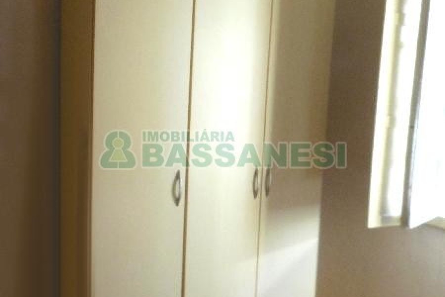 Apartamento com 60m², 3 dormitórios, no bairro Centro em Caxias do Sul para Alugar