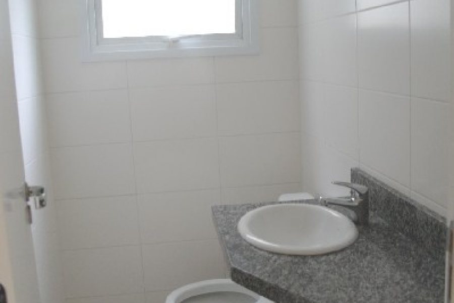 Apartamento com 73m², 2 dormitórios, 1 vaga, no bairro São Pelegrino em Caxias do Sul para Alugar