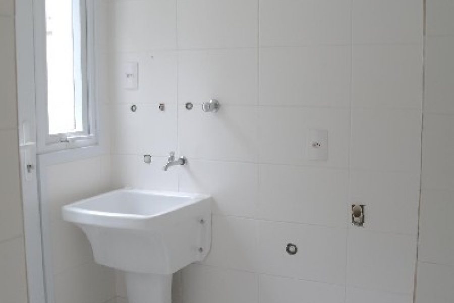 Apartamento com 73m², 2 dormitórios, 1 vaga, no bairro São Pelegrino em Caxias do Sul para Alugar