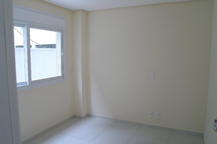 Apartamento com 73m², 2 dormitórios, 1 vaga, no bairro São Pelegrino em Caxias do Sul para Alugar