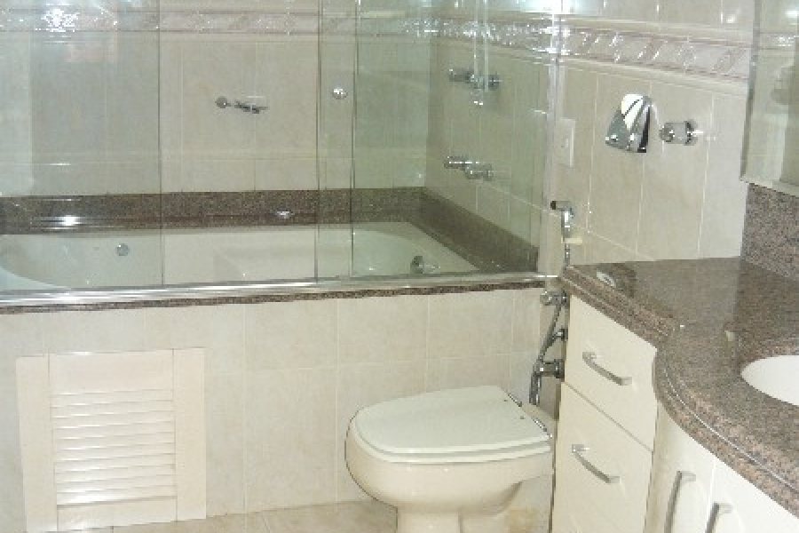 Apto Mobiliado com 85m², 2 dormitórios, 1 vaga, no bairro Centro em Caxias do Sul para Alugar