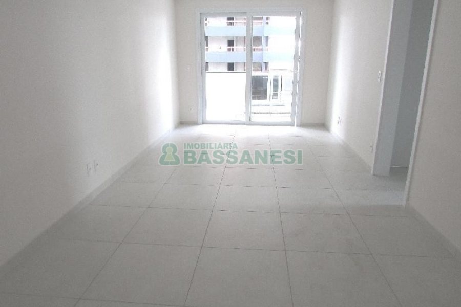 Apartamento com 76m², 2 dormitórios, 1 vaga, no bairro São Pelegrino em Caxias do Sul para Alugar