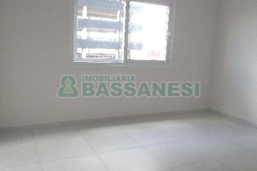 Apartamento com 76m², 2 dormitórios, 1 vaga, no bairro São Pelegrino em Caxias do Sul para Alugar