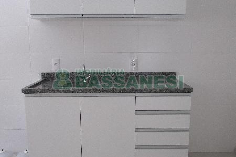 Apartamento com 76m², 2 dormitórios, 1 vaga, no bairro São Pelegrino em Caxias do Sul para Alugar