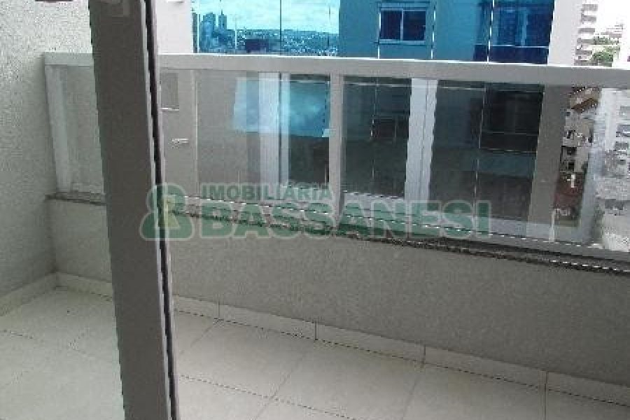 Apartamento com 76m², 2 dormitórios, 1 vaga, no bairro São Pelegrino em Caxias do Sul para Alugar