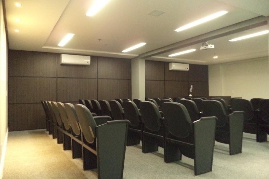 Sala com 40m², 1 vaga, no bairro Villagio Iguatemi em Caxias do Sul para Alugar