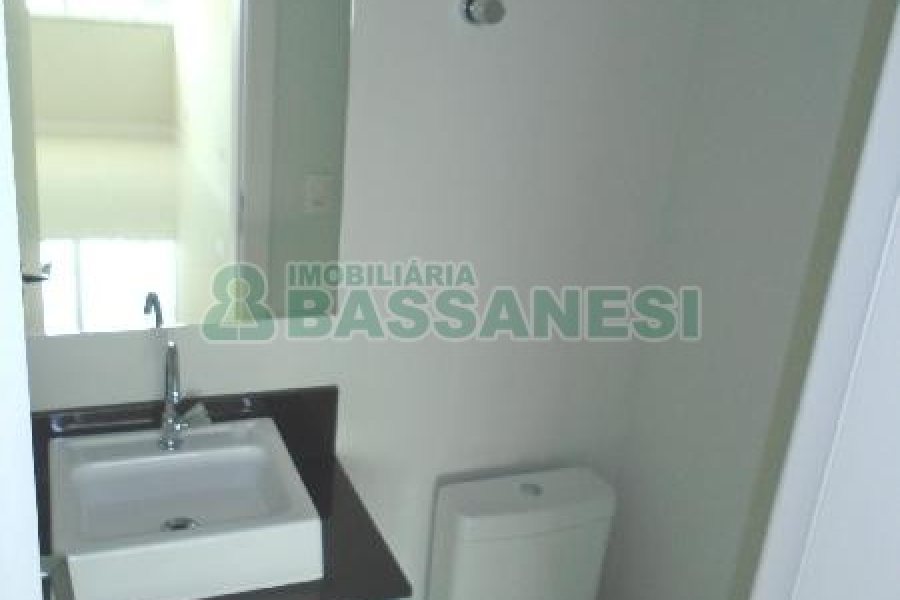 Sala com 40m², 1 vaga, no bairro Villagio Iguatemi em Caxias do Sul para Alugar