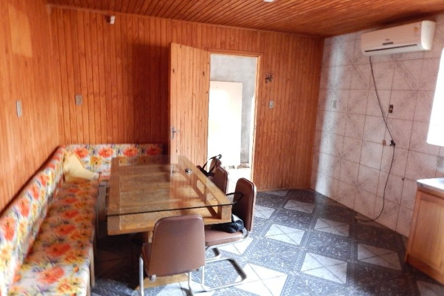 Casa com 123m², 3 dormitórios, no bairro Diamantino em Caxias do Sul para Comprar