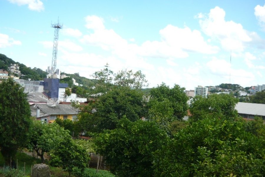 Terreno, no bairro São Leopoldo em Caxias do Sul para Comprar