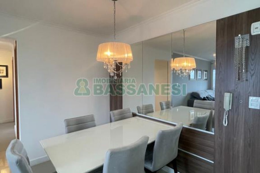 Apto Mobiliado com 90m², 3 dormitórios, 2 vagas, no bairro Madureira em Caxias do Sul para Alugar