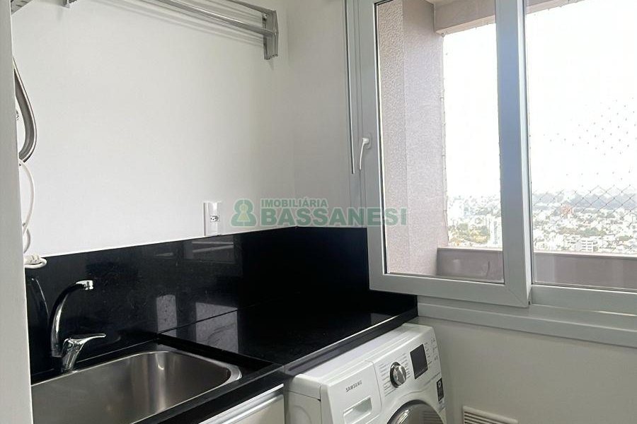 Apto Mobiliado com 90m², 3 dormitórios, 2 vagas, no bairro Madureira em Caxias do Sul para Alugar