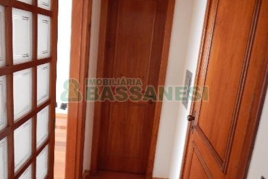 Apartamento com 130m², 3 dormitórios, 3 vagas, no bairro São Pelegrino em Caxias do Sul para Comprar