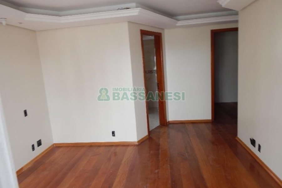 Apartamento com 130m², 3 dormitórios, 3 vagas, no bairro São Pelegrino em Caxias do Sul para Comprar