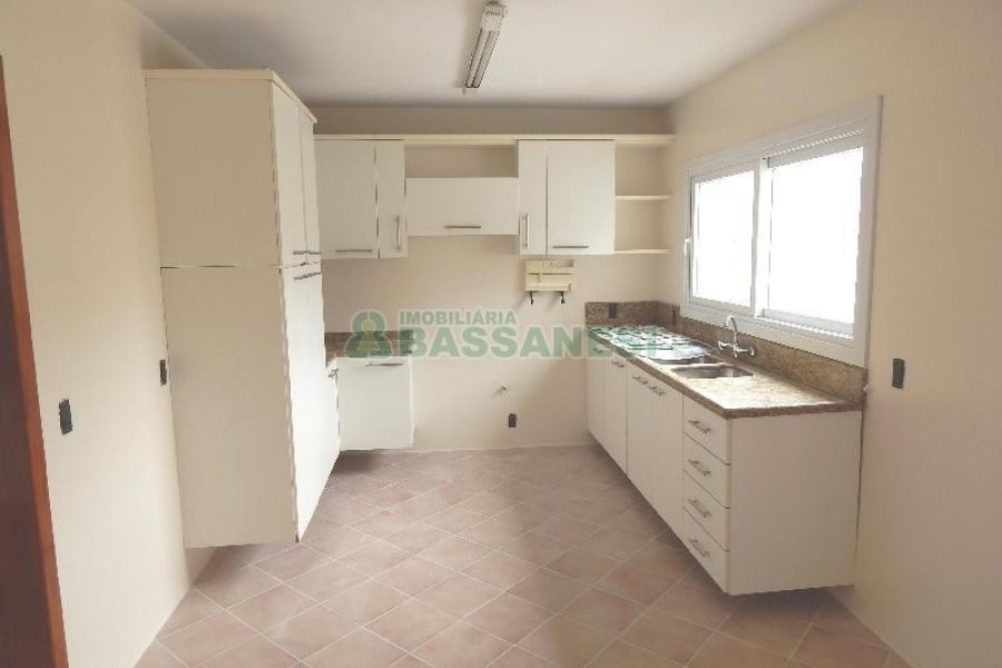 Apartamento com 130m², 3 dormitórios, 3 vagas, no bairro São Pelegrino em Caxias do Sul para Comprar