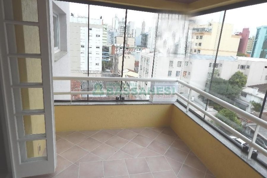 Apartamento com 130m², 3 dormitórios, 3 vagas, no bairro São Pelegrino em Caxias do Sul para Comprar