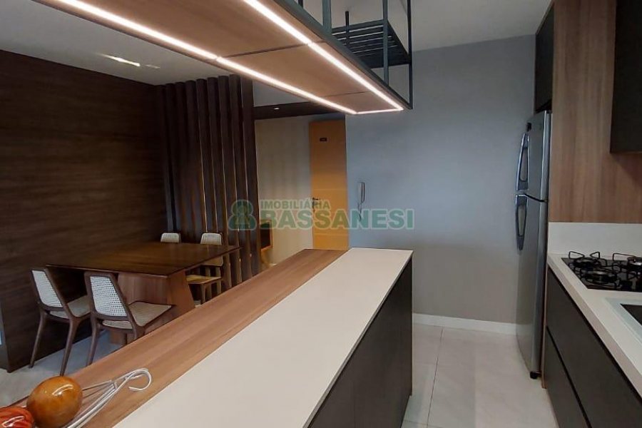 Apto Mobiliado com 80m², 2 dormitórios, 2 vagas, no bairro Madureira em Caxias do Sul para Alugar