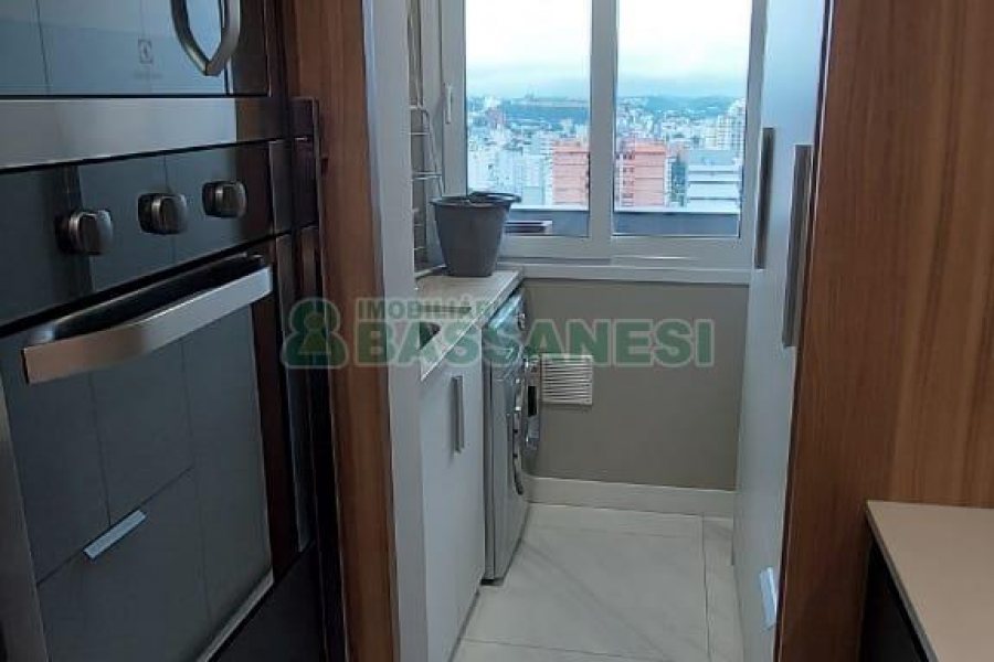 Apto Mobiliado com 80m², 2 dormitórios, 2 vagas, no bairro Madureira em Caxias do Sul para Alugar