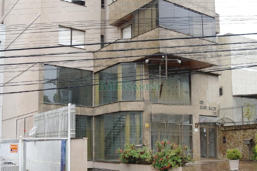 Loja com 320m², no bairro São Pelegrino em Caxias do Sul para Comprar