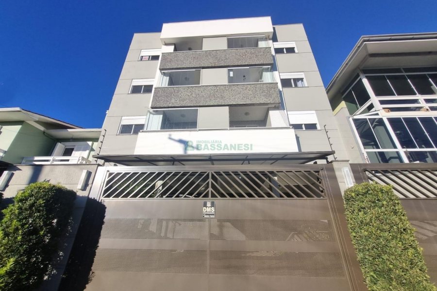 Apartamento com 57m², 2 dormitórios, 1 vaga, no bairro Nossa Senhora da Saúde em Caxias do Sul para Alugar