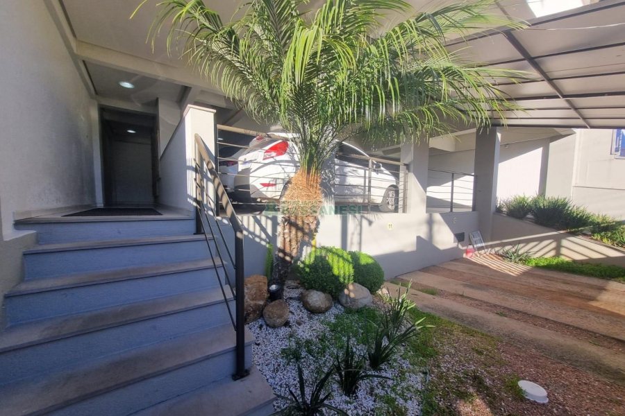 Apartamento com 57m², 2 dormitórios, 1 vaga, no bairro Nossa Senhora da Saúde em Caxias do Sul para Alugar