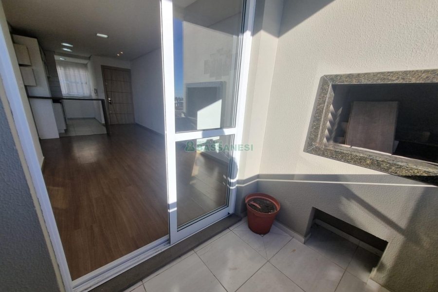 Apartamento com 57m², 2 dormitórios, 1 vaga, no bairro Nossa Senhora da Saúde em Caxias do Sul para Alugar