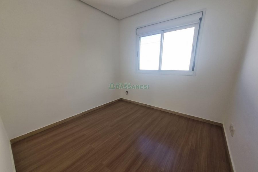 Apartamento com 57m², 2 dormitórios, 1 vaga, no bairro Nossa Senhora da Saúde em Caxias do Sul para Alugar